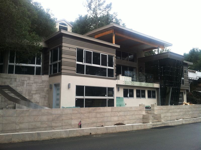 Contemporary residence in Lake Sherwood